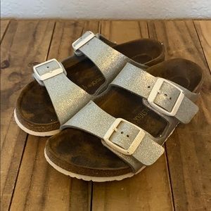 Girls Silver Birkenstock’s